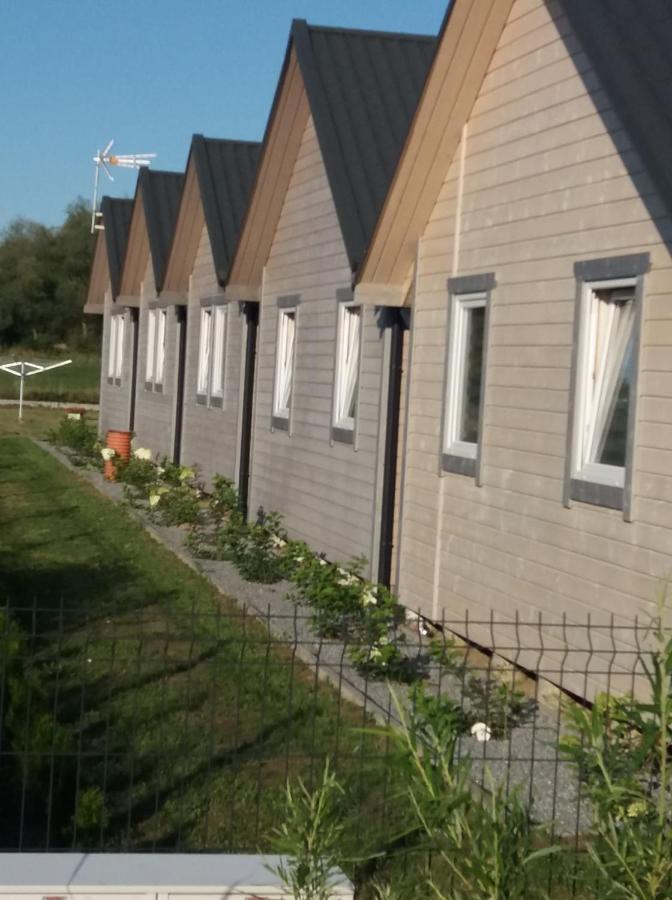 Bajkowe Chatki Rusinowo  Exterior photo